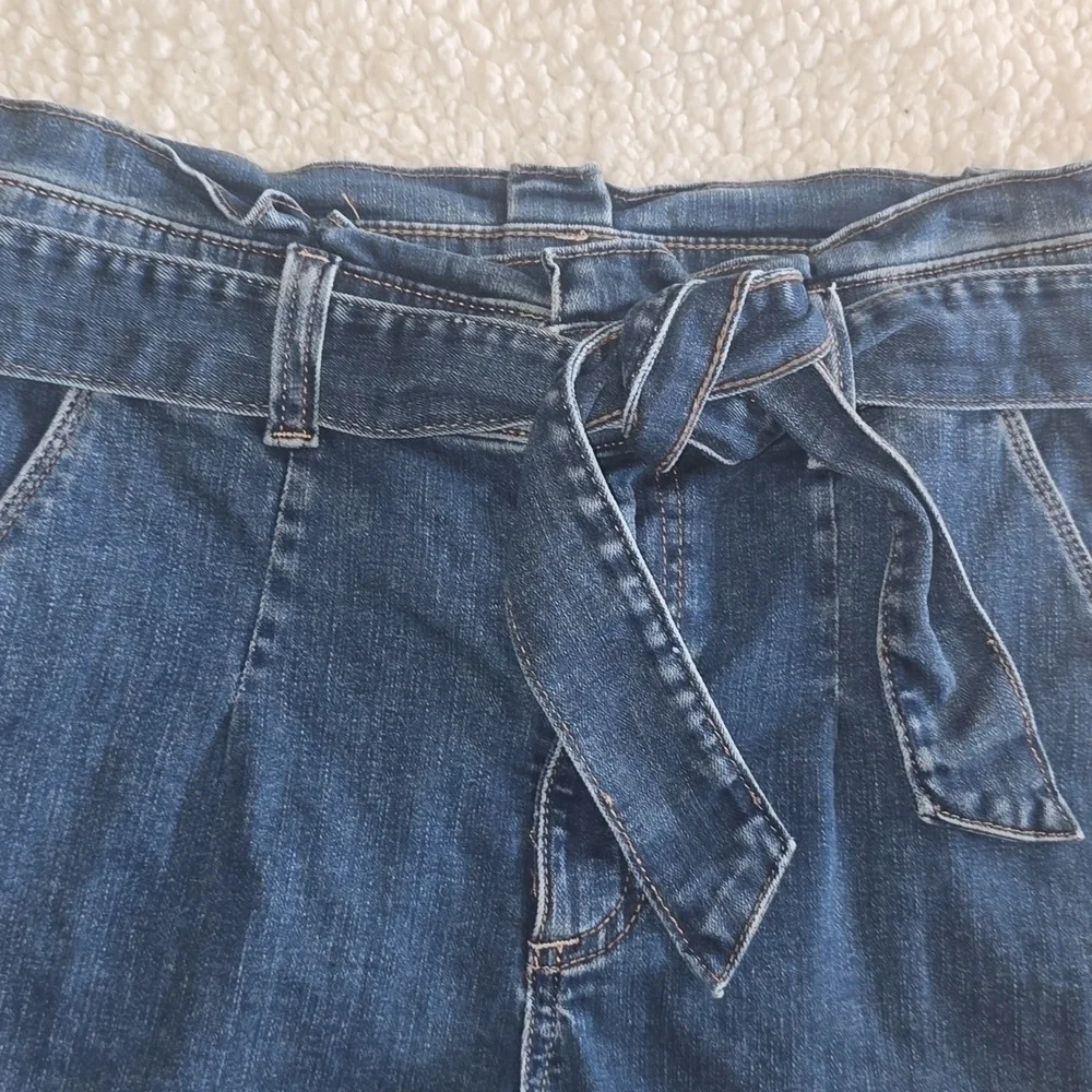 Express Jean Shorts Wimen's Sz 2 High-Waisted Denim Paper Bag Cuffed Hem